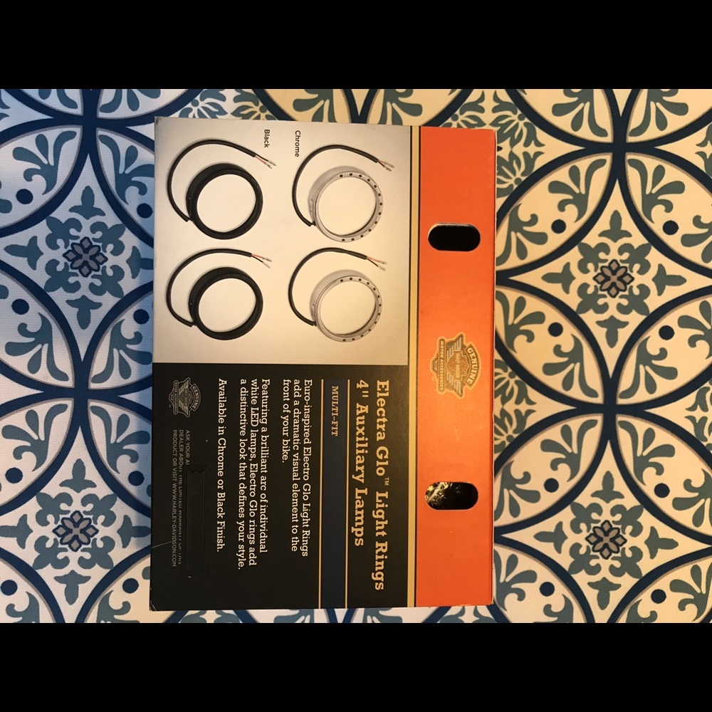 Harley-Davidson - Picture 2 of 2